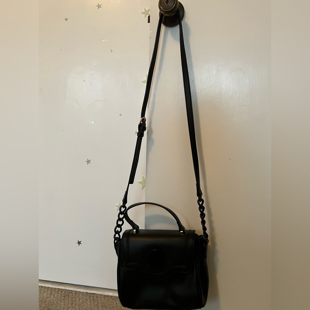 guess purse